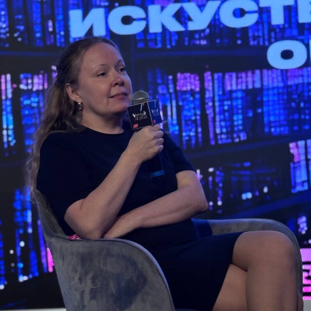 Лола Александрова